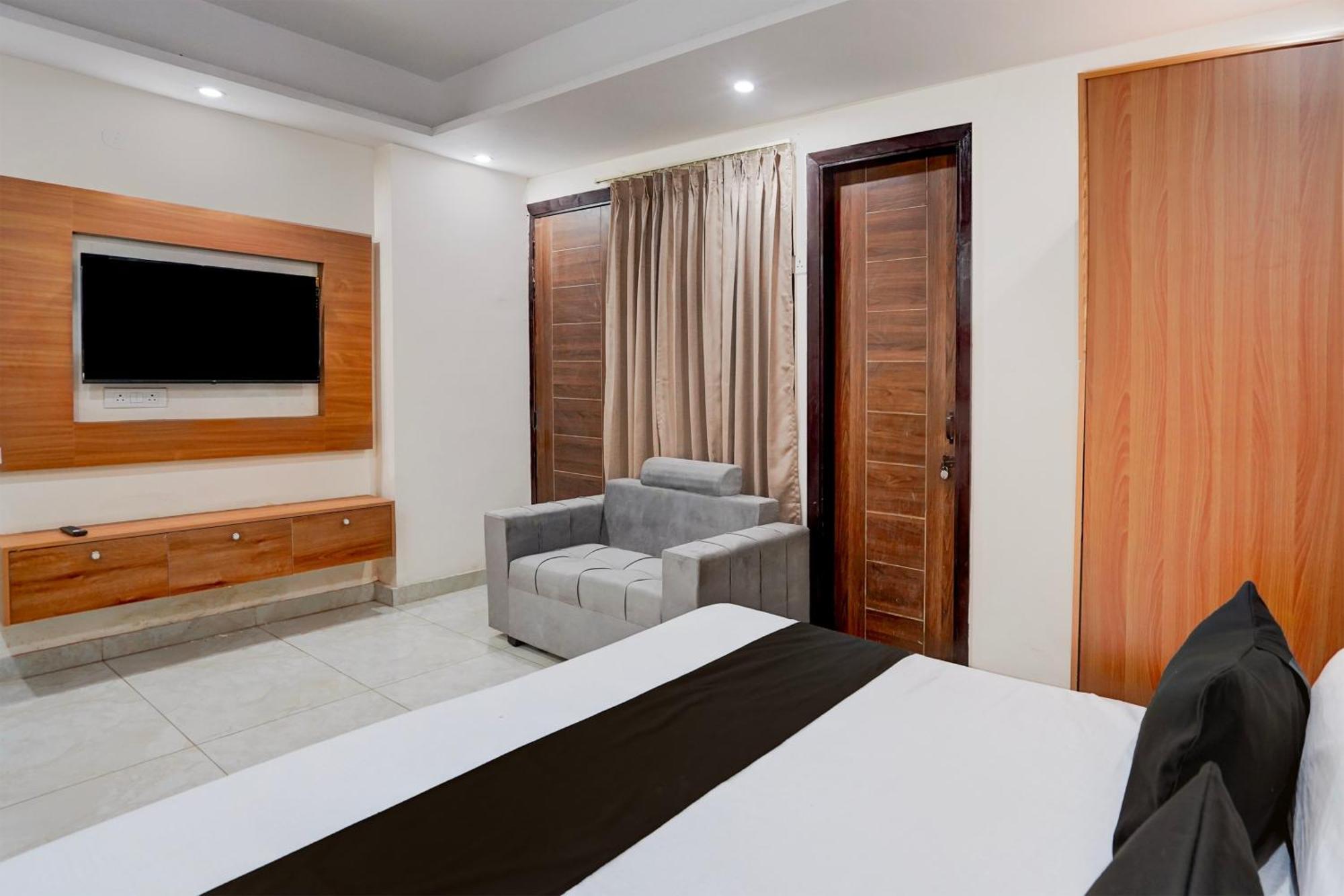 Hotel O R.N Residency Hotel Ghaziabad Zewnętrze zdjęcie